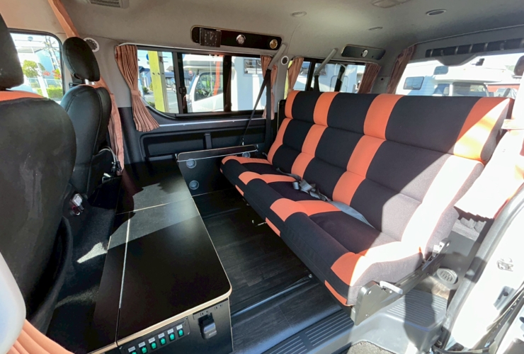 エントランスより