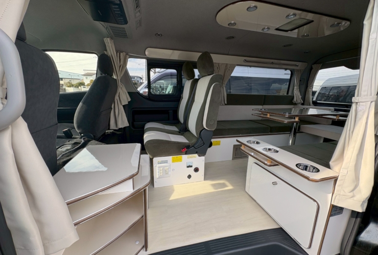 エントランスより