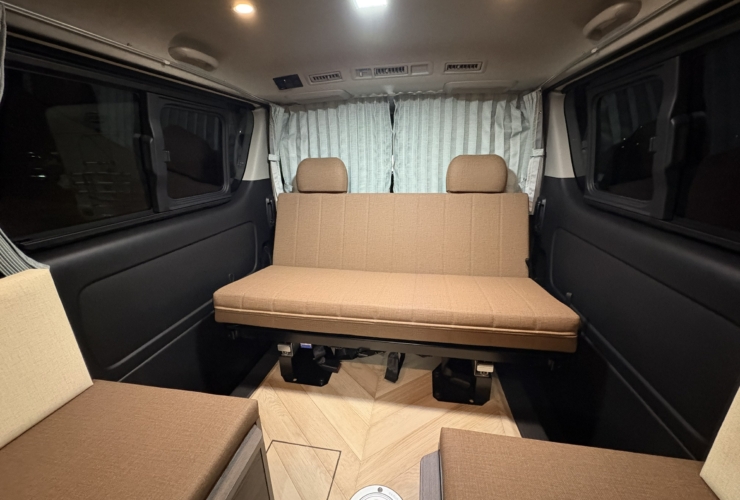 2ndシート後向き