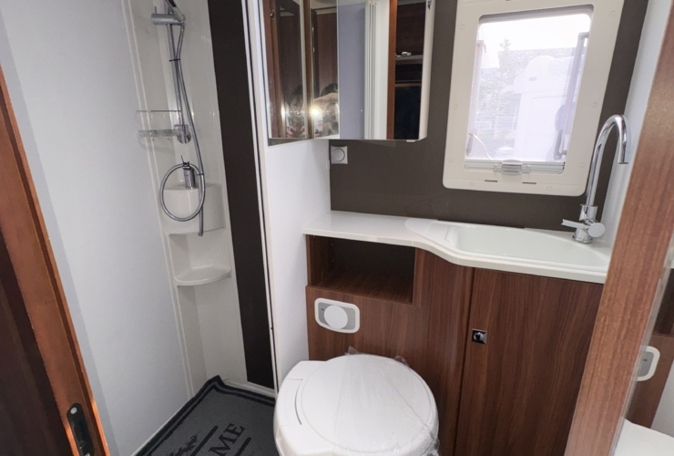 シャワー＆トイレルーム