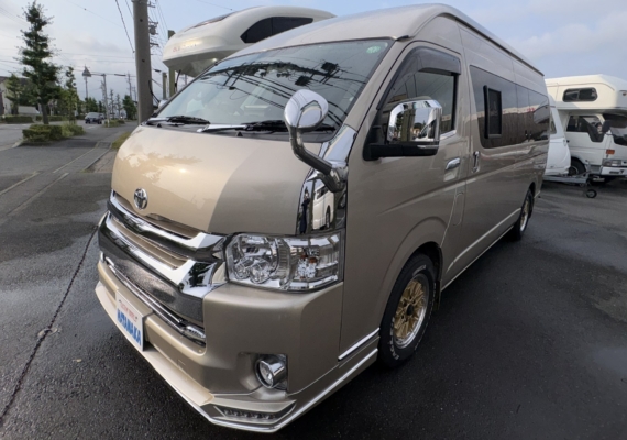 ハイエース